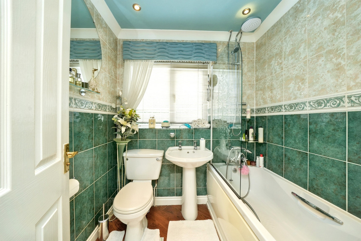 Photo 8