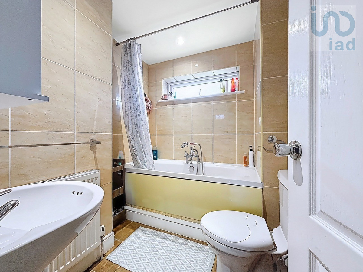 Hollyfield, Harlow, CM19, photo 12