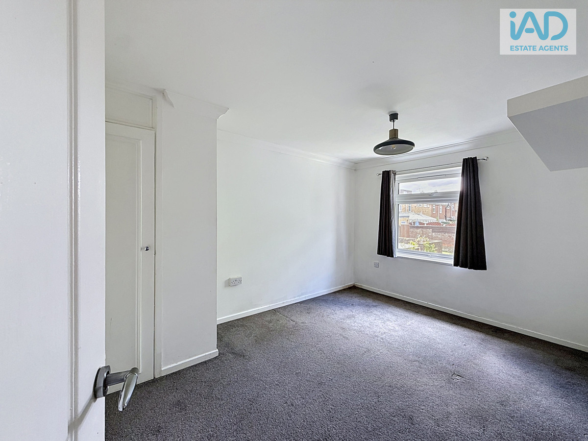 Hollyfield, Harlow, CM19, photo 11