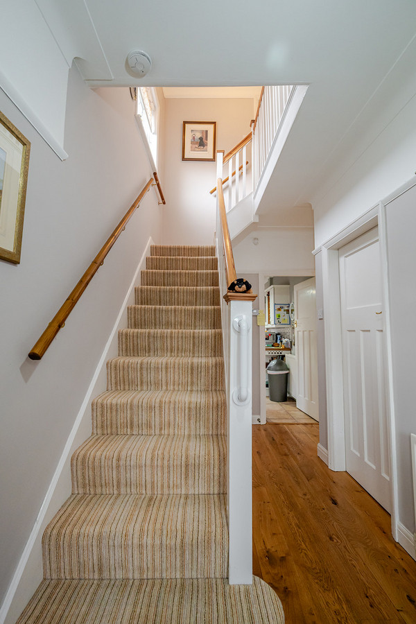 Spen Lane, Leeds, LS16, photo 9