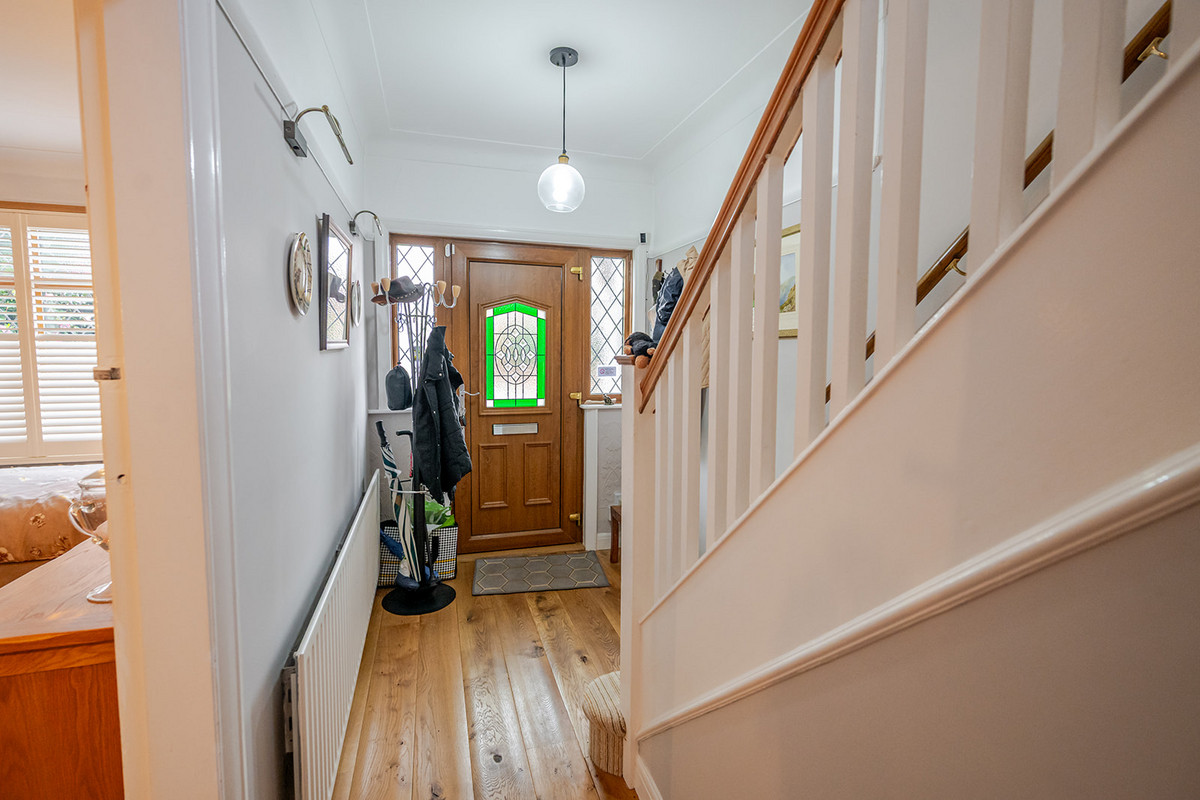 Spen Lane, Leeds, LS16, photo 8