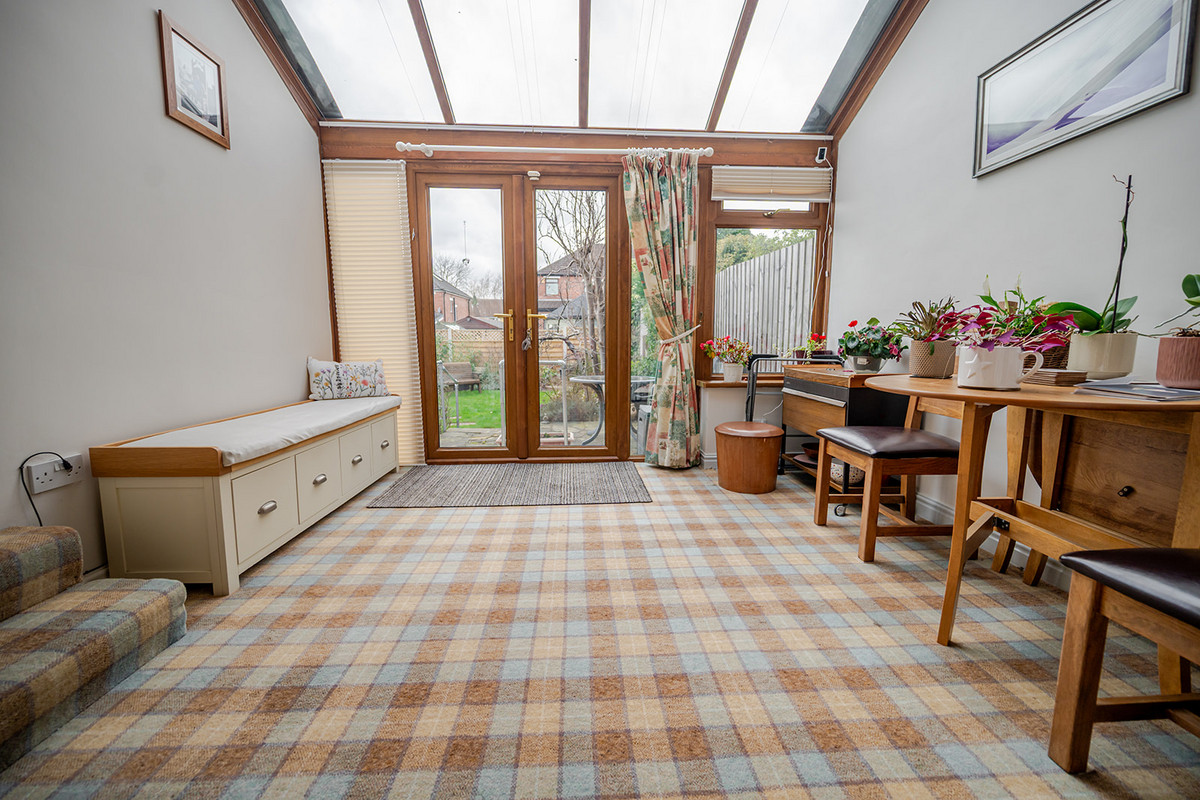 Spen Lane, Leeds, LS16, photo 18