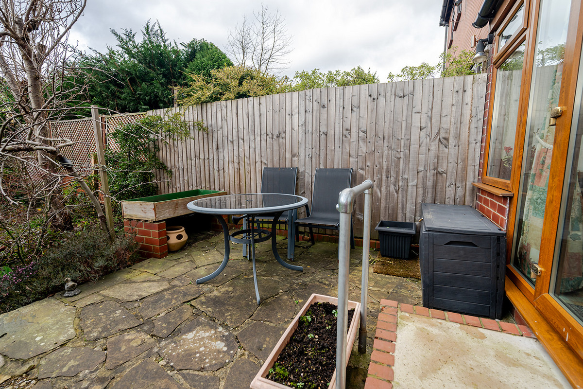 Spen Lane, Leeds, LS16, photo 19