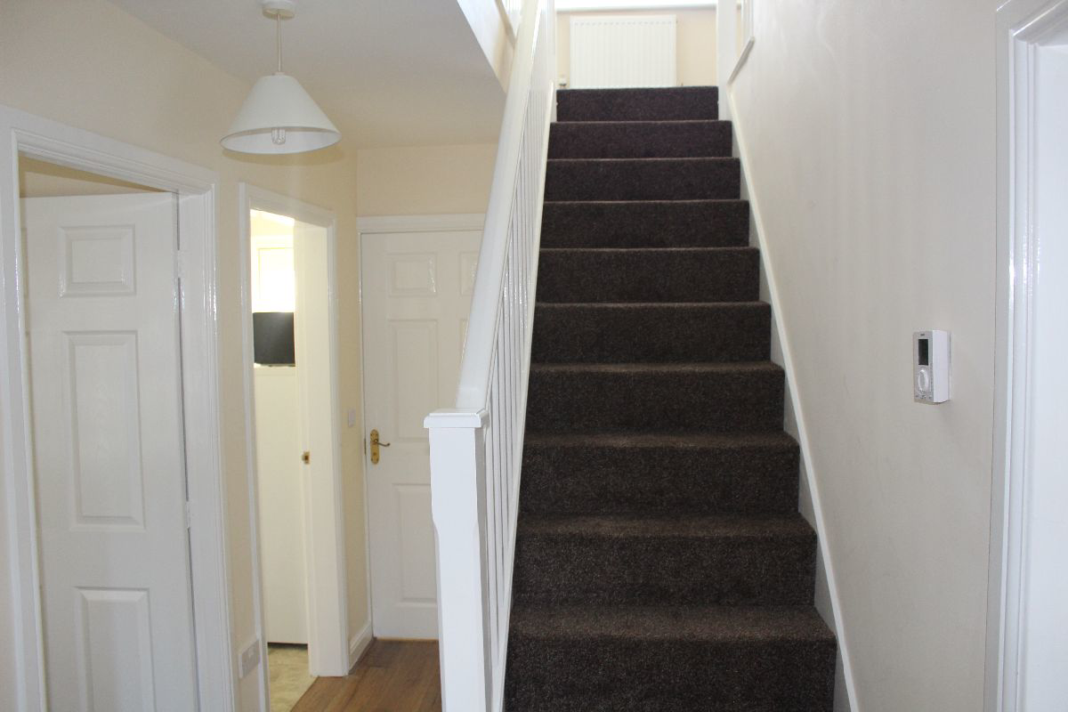 Royal Drive, PRESTON PR2 3AF, photo 2