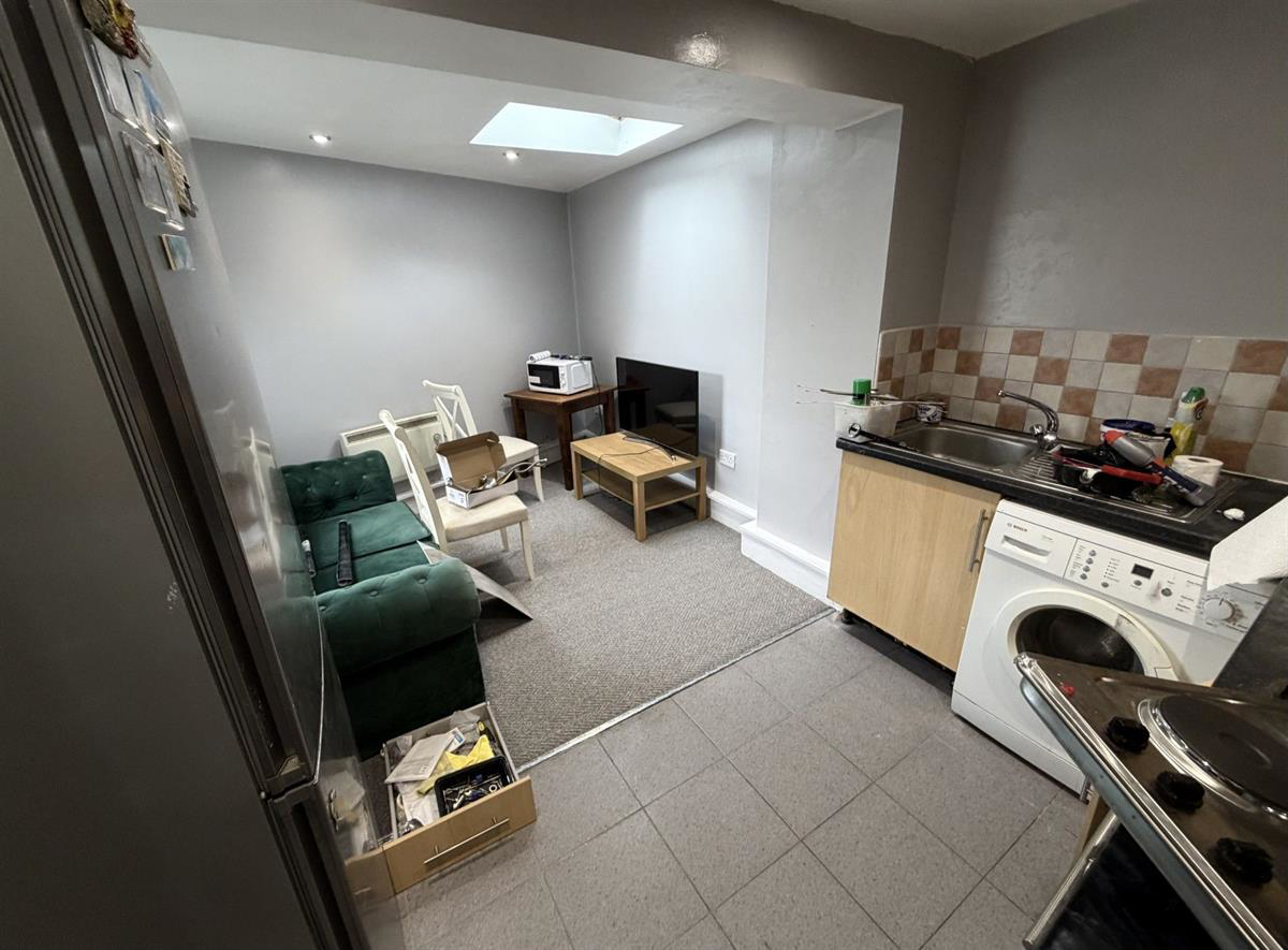 16 Adelphi Street, PRESTON, Lancashire PR1 7BE