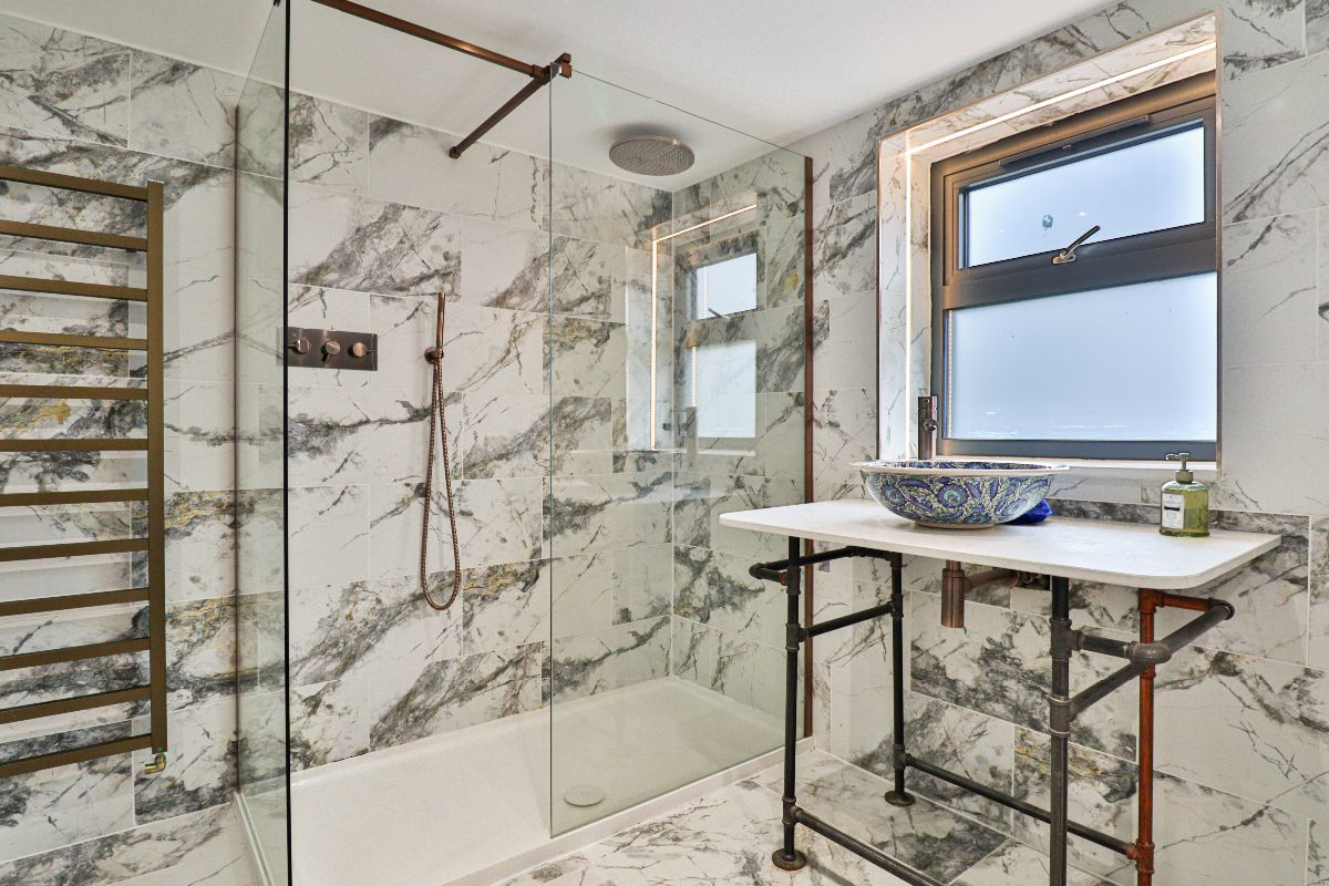 En-Suite 1 II