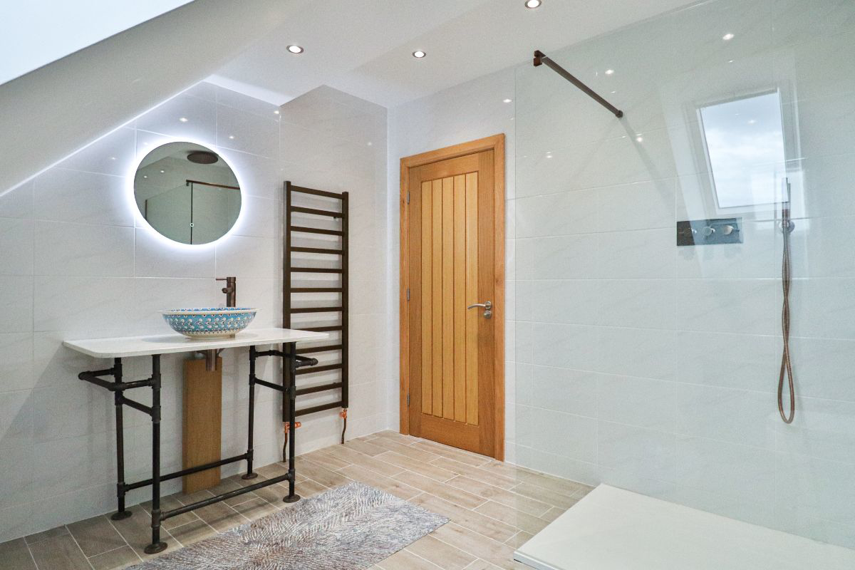 En-Suite 2