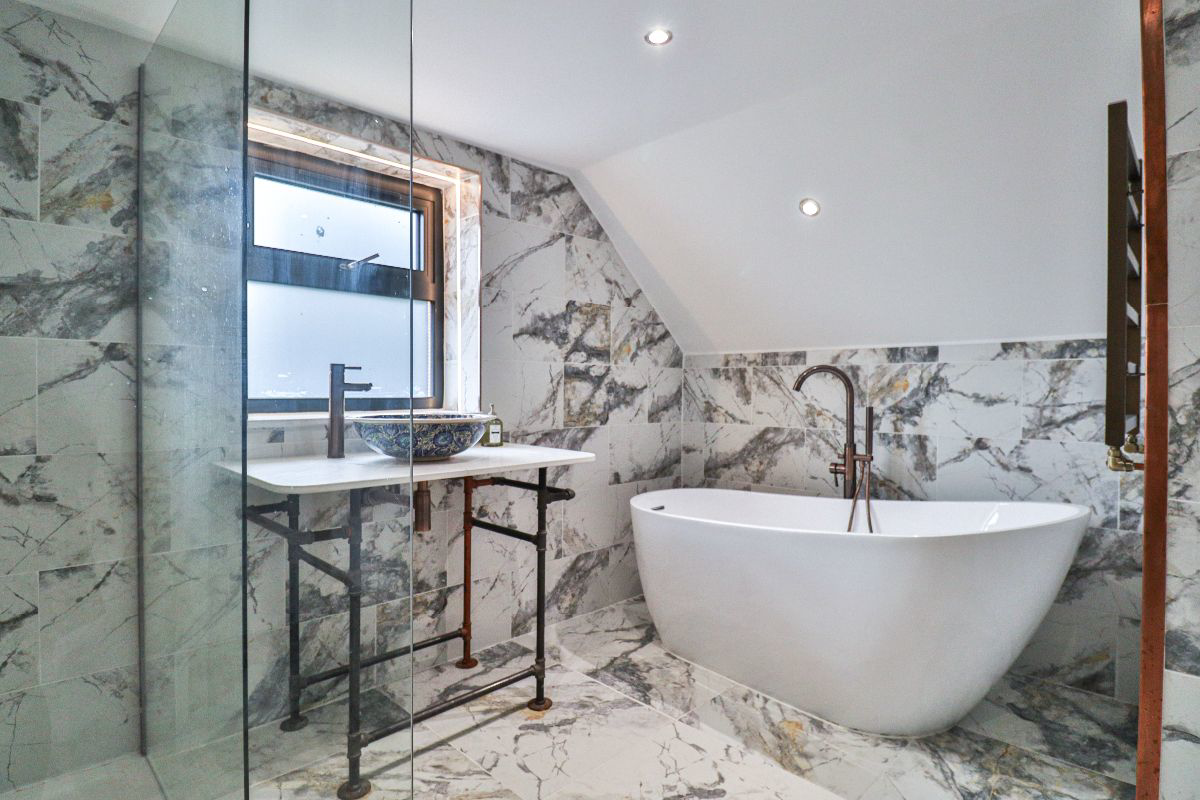 En-Suite 1