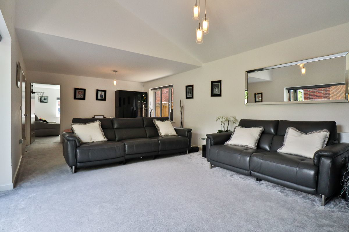 Ravensgarth Drive, Darlington, photo 3