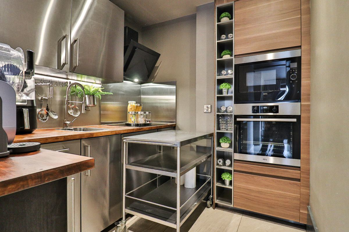 Prep kitchen