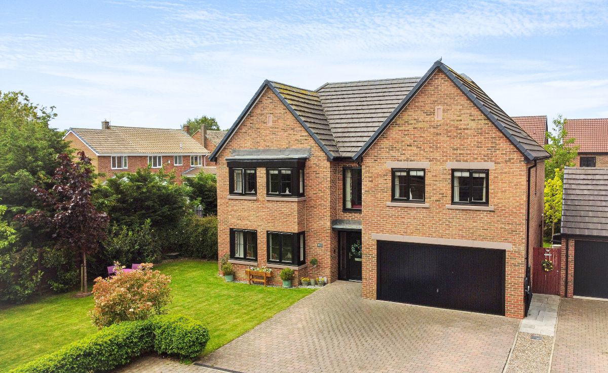 Blackthorn Drive, Hurworth, DL2