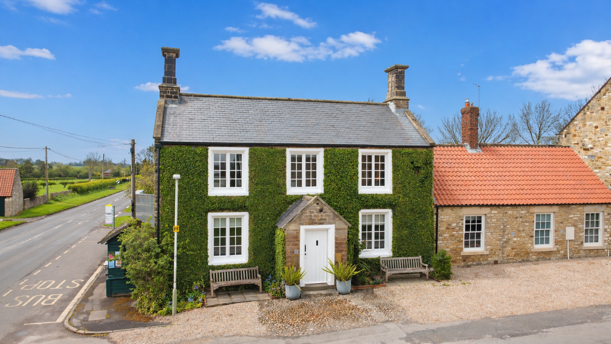 Raby Hunt House, Summerhouse, DL2