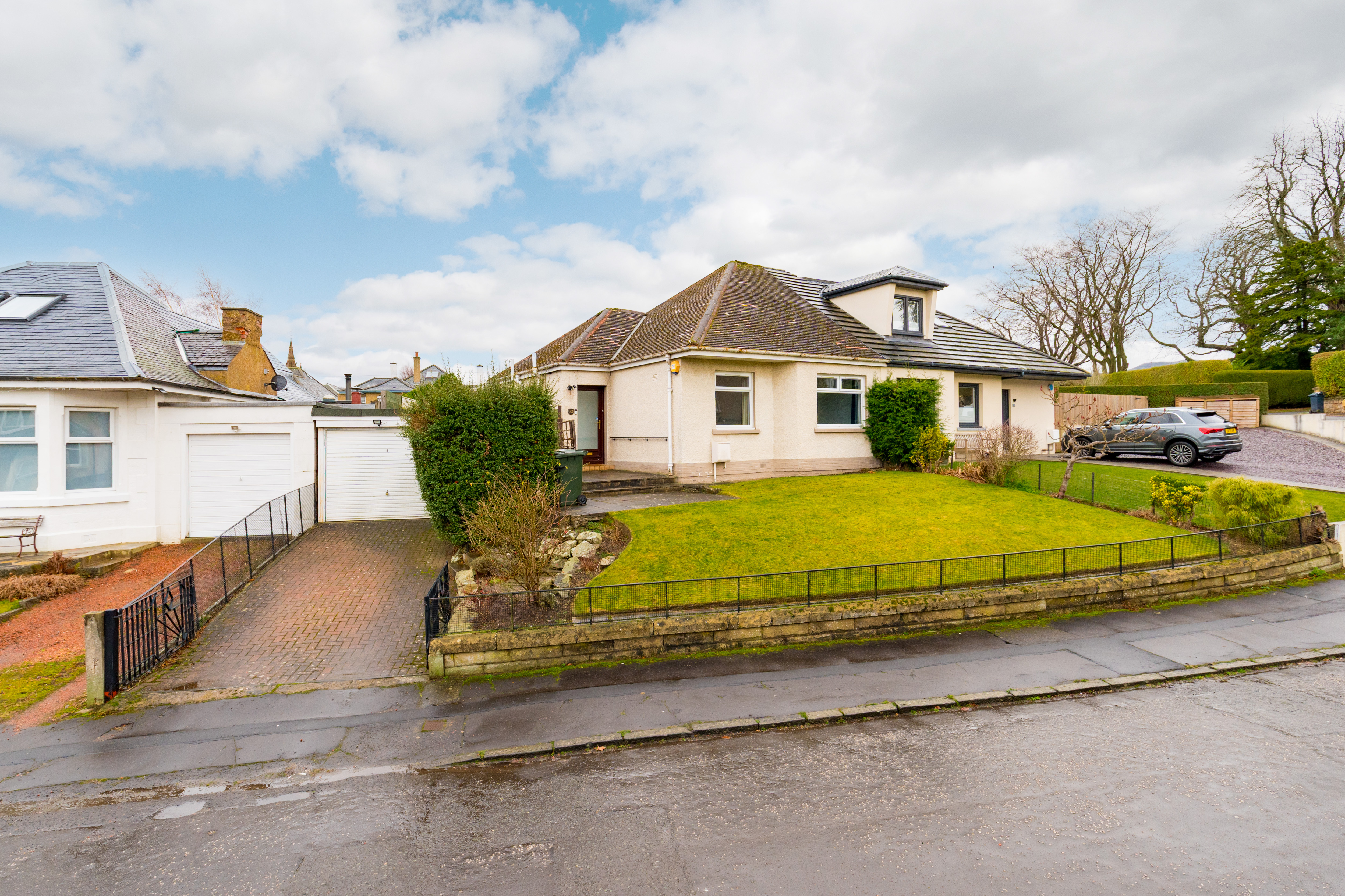 33 Craiglockhart Dell Road, Craiglockhart, Edinburgh, EH14 1JW