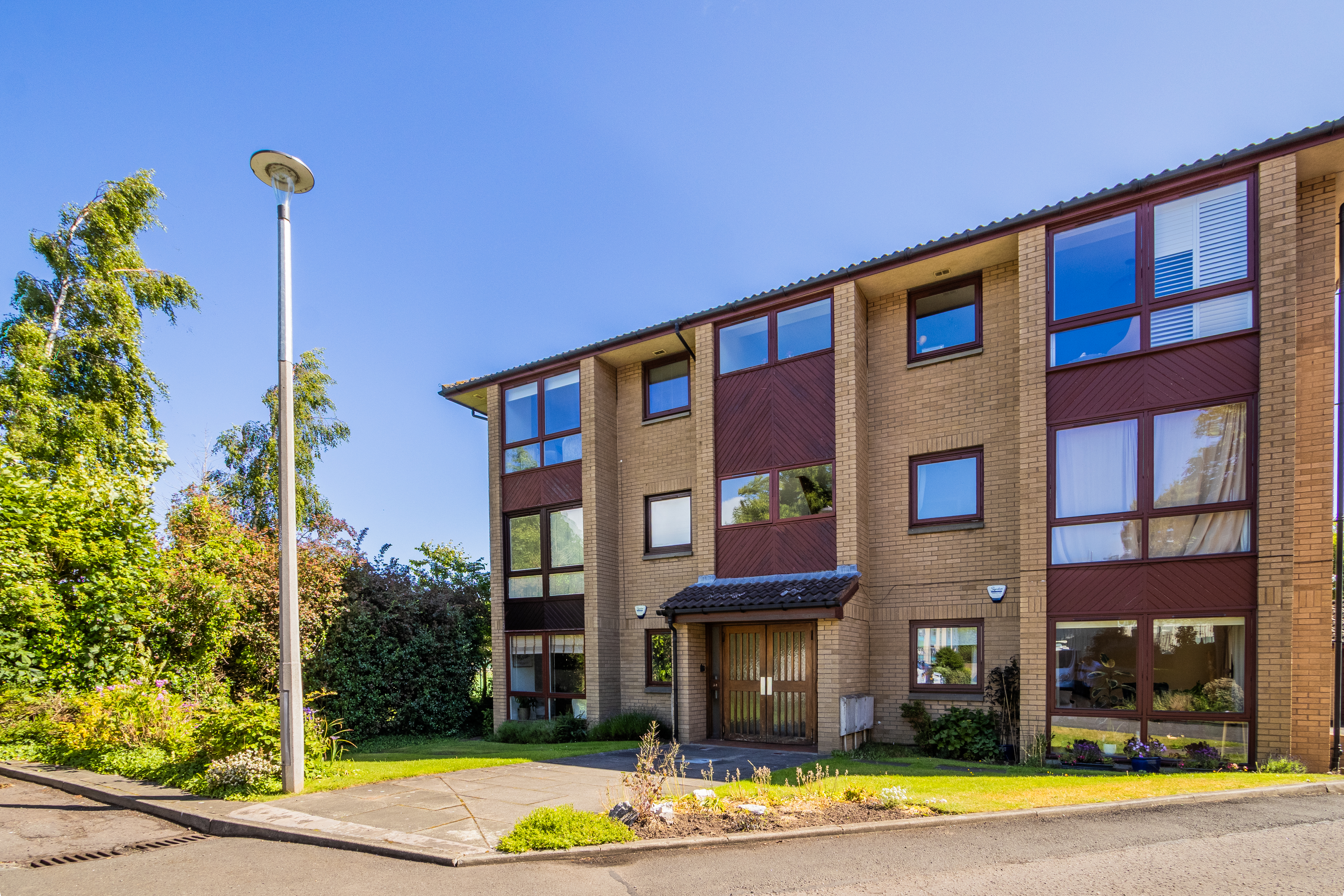 34/2 East Fettes Avenue, Fettes, Edinburgh, EH4 1RE