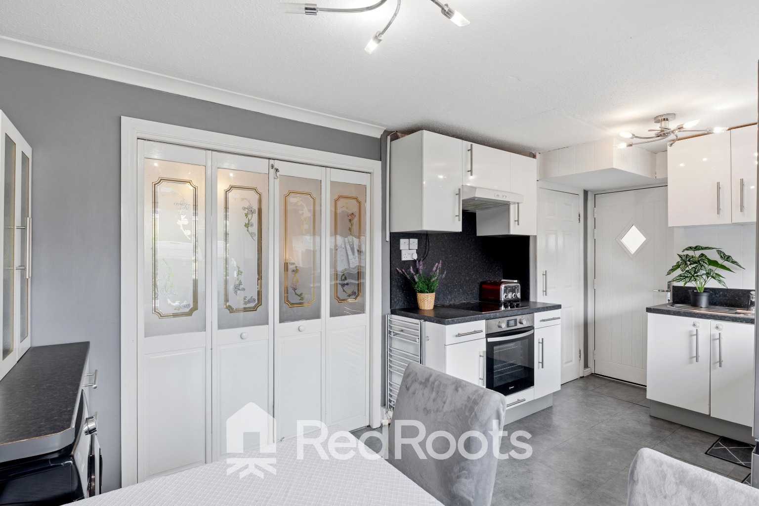 4 Newton Close, Newton Hill, photo 6