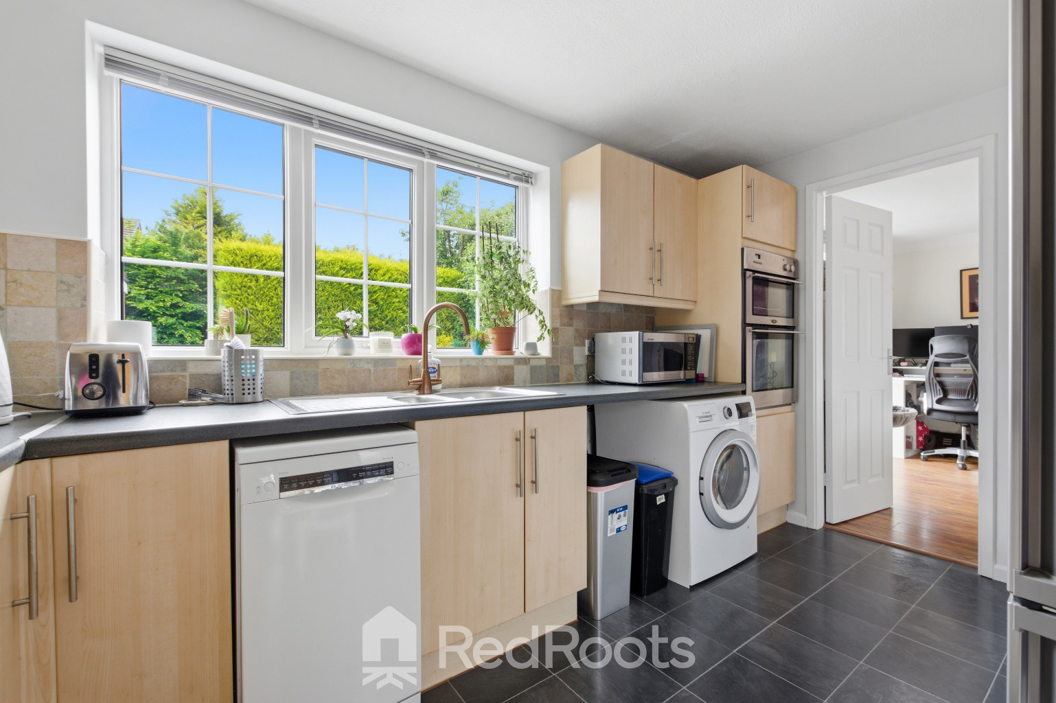 Swannington Close, Doncaster, South Yorkshire, DN4 6UA, photo 8