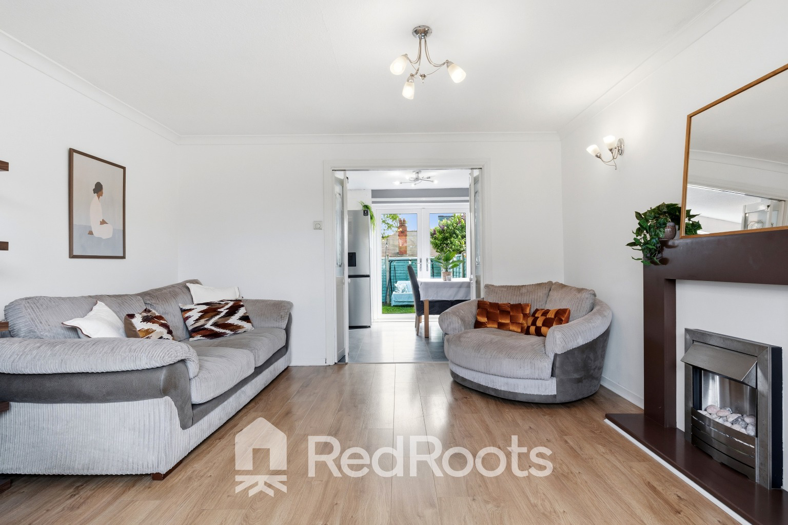 4 Newton Close, Newton Hill, photo 3