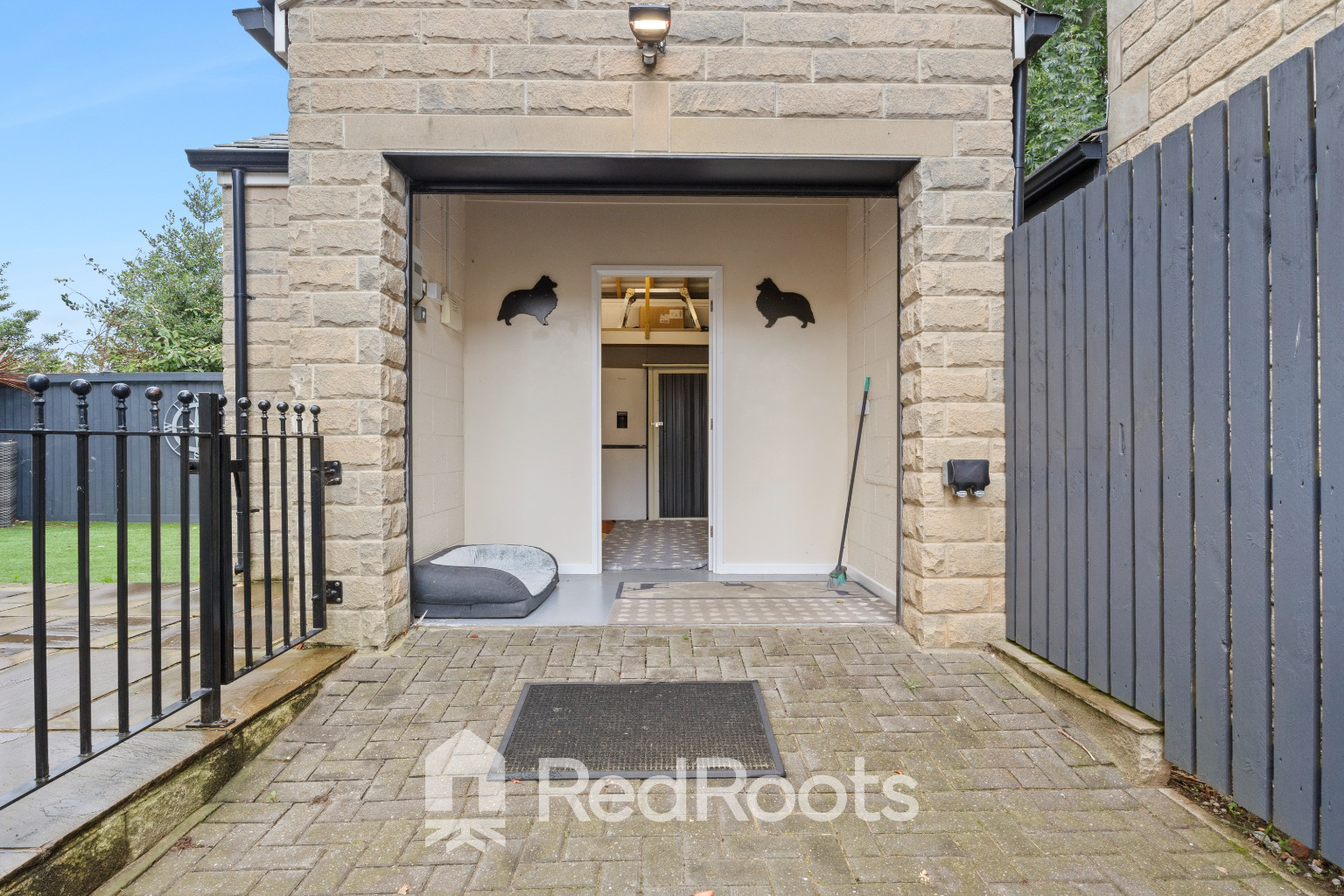 Upper Lane, Emley, HD8 9RH, photo 21