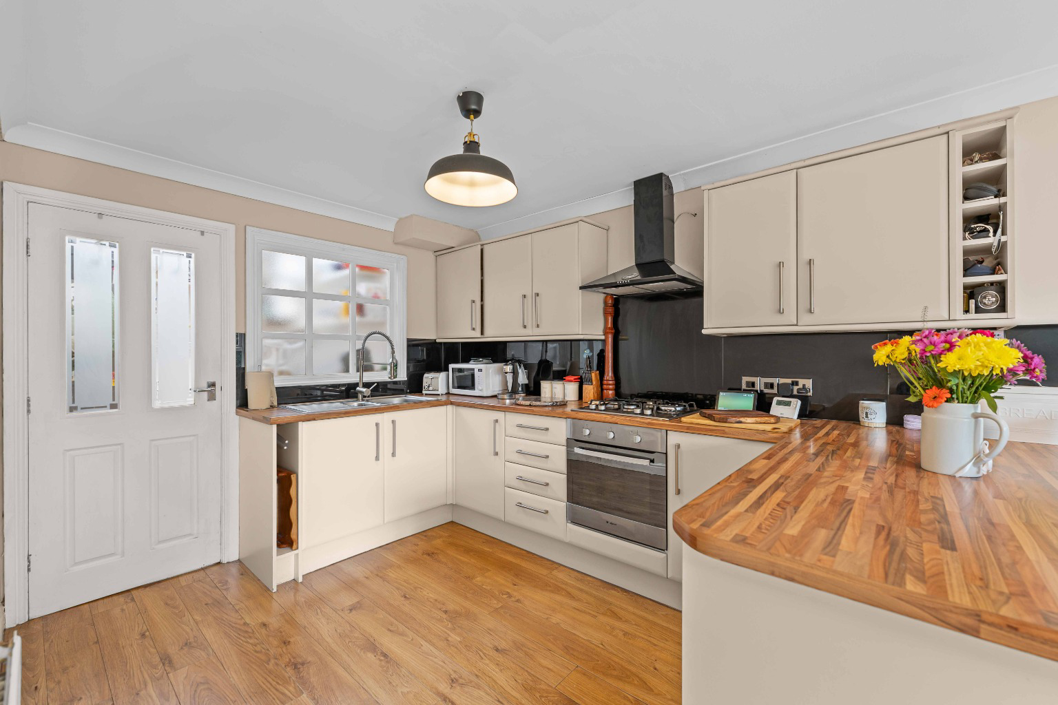 Windmill View, Scholes, Holmfirth, HD9 1SA, photo 10