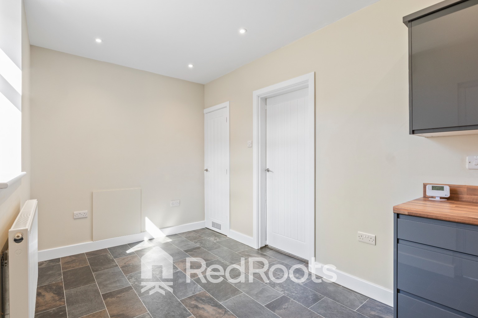 Wakefield Road, Almondbury, Huddersfield, HD5 8PS, photo 12