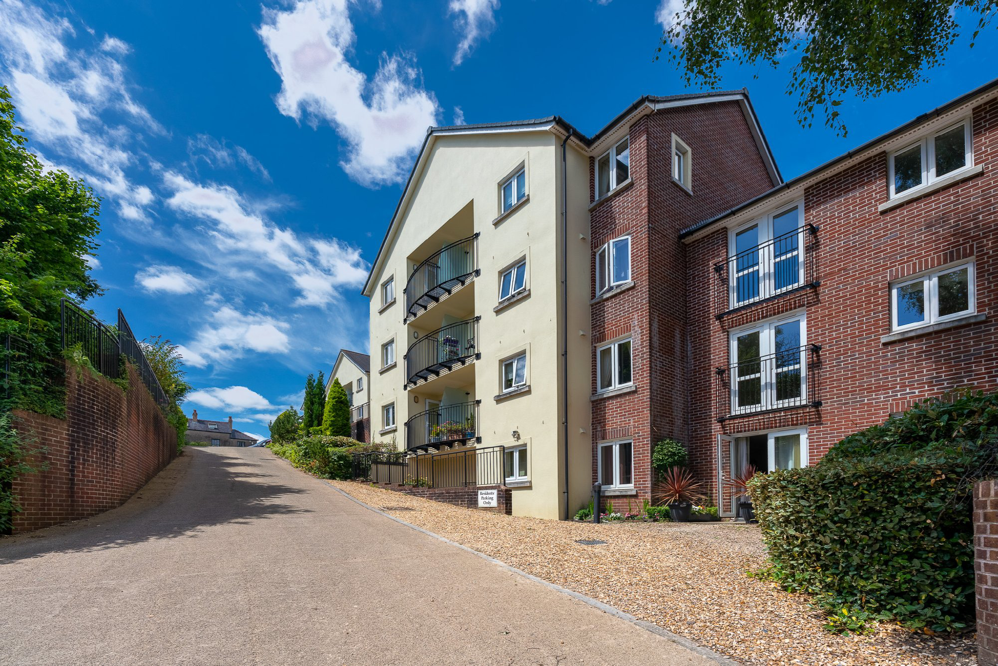 Station Road, Radyr, CF15