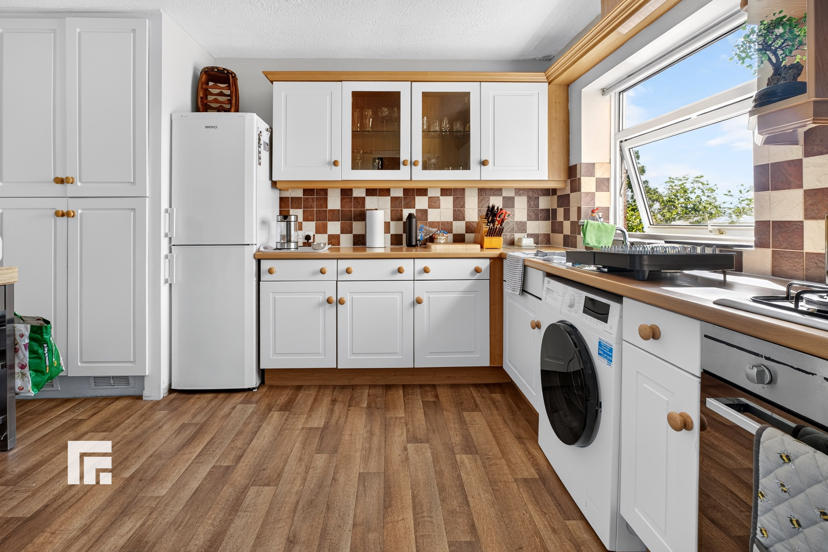 Marsham Court Drysgol Road Radyr Cardiff CF15 8DH, photo 3