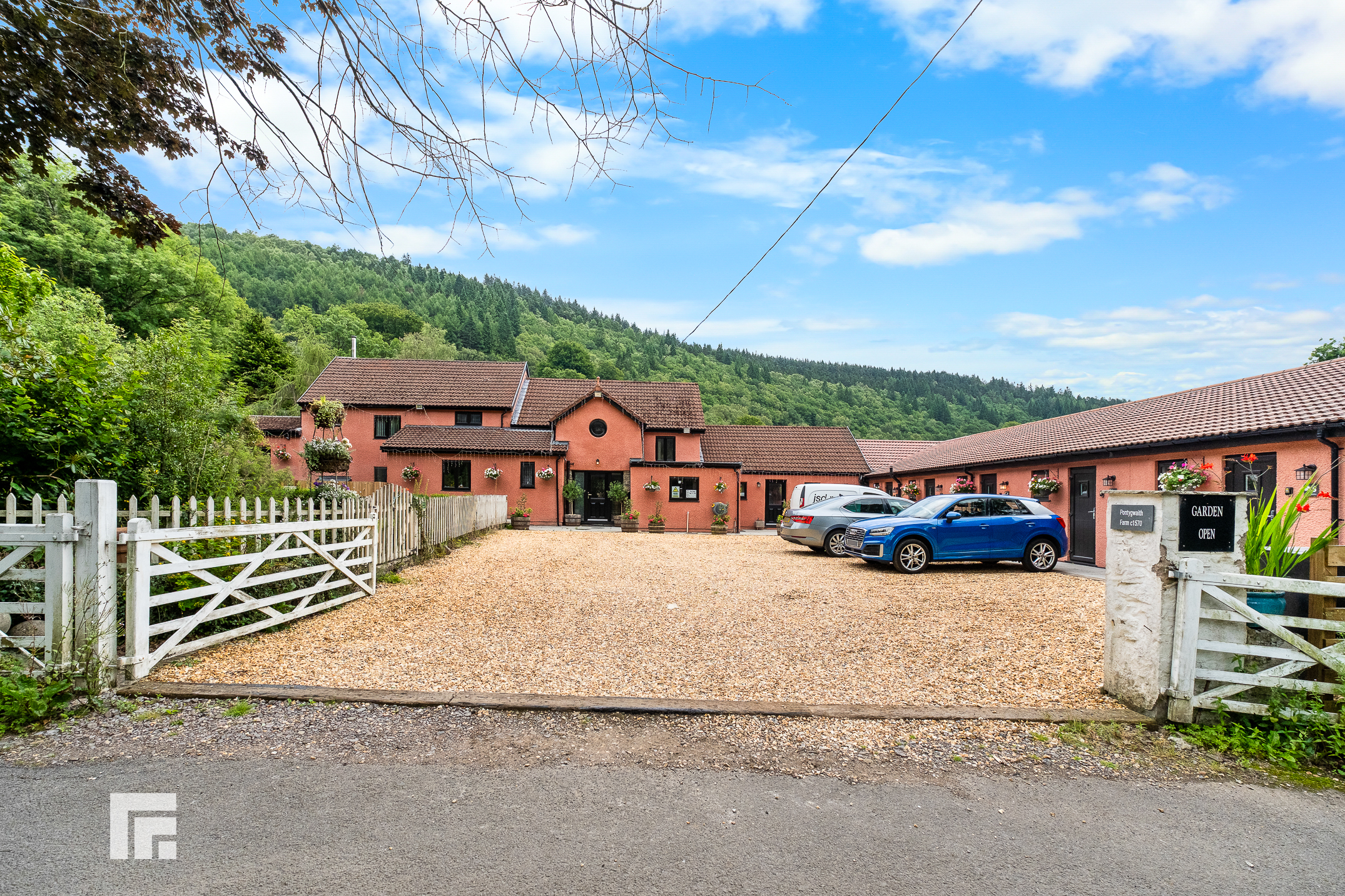 Pontygwaith Treharris CF46 5PD, photo 2