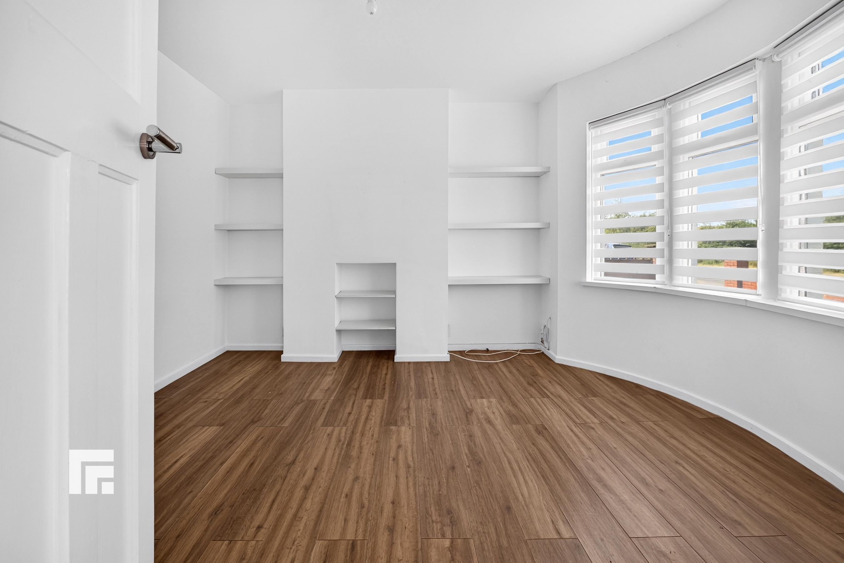 Port Road East, Barry, CF62, photo 5