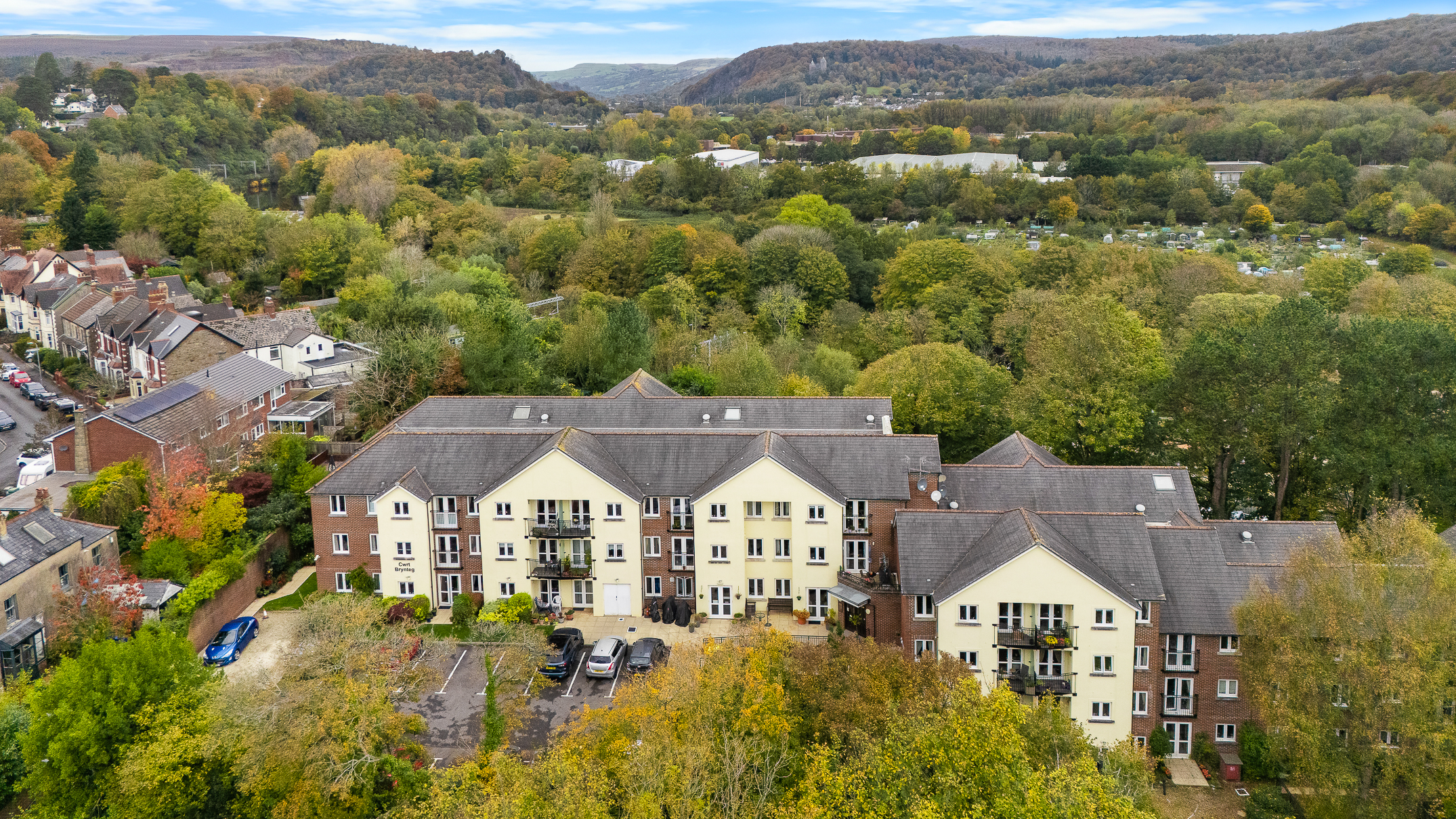 Station Road, Radyr, CF15