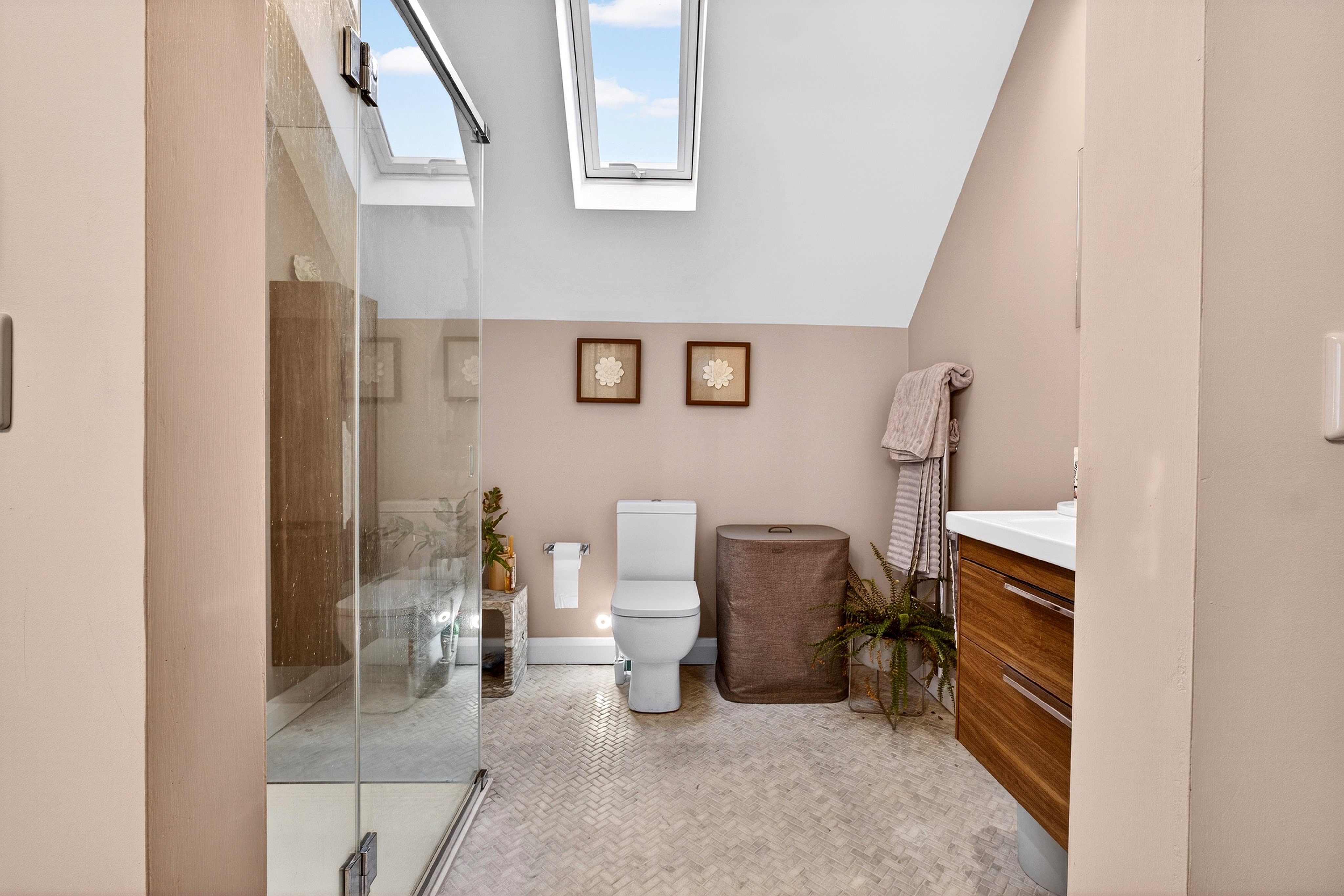 Mill Road, Lisvane, Cardiff CF14 0UG, photo 29