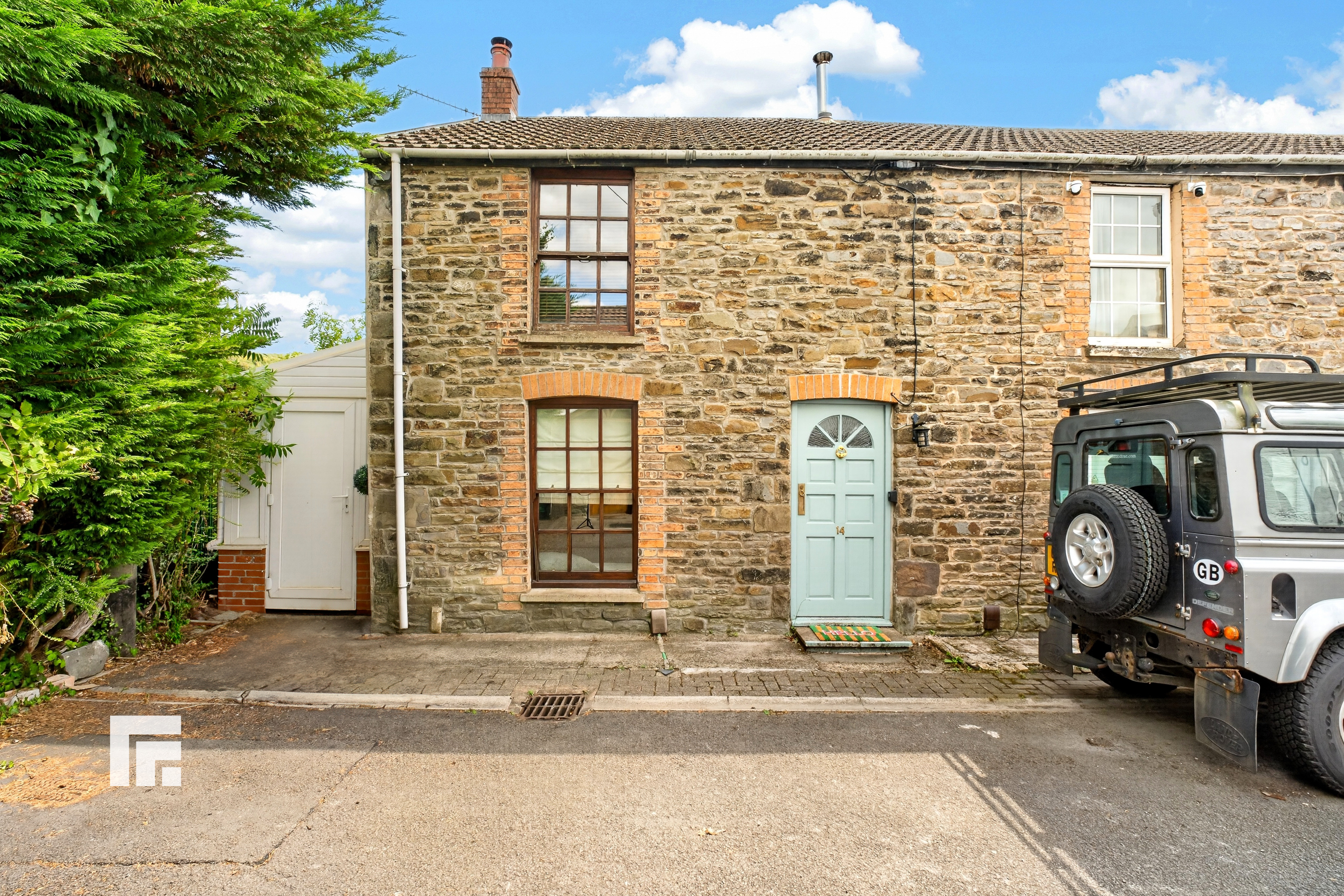Tabor Street, Taffs Well, CF15