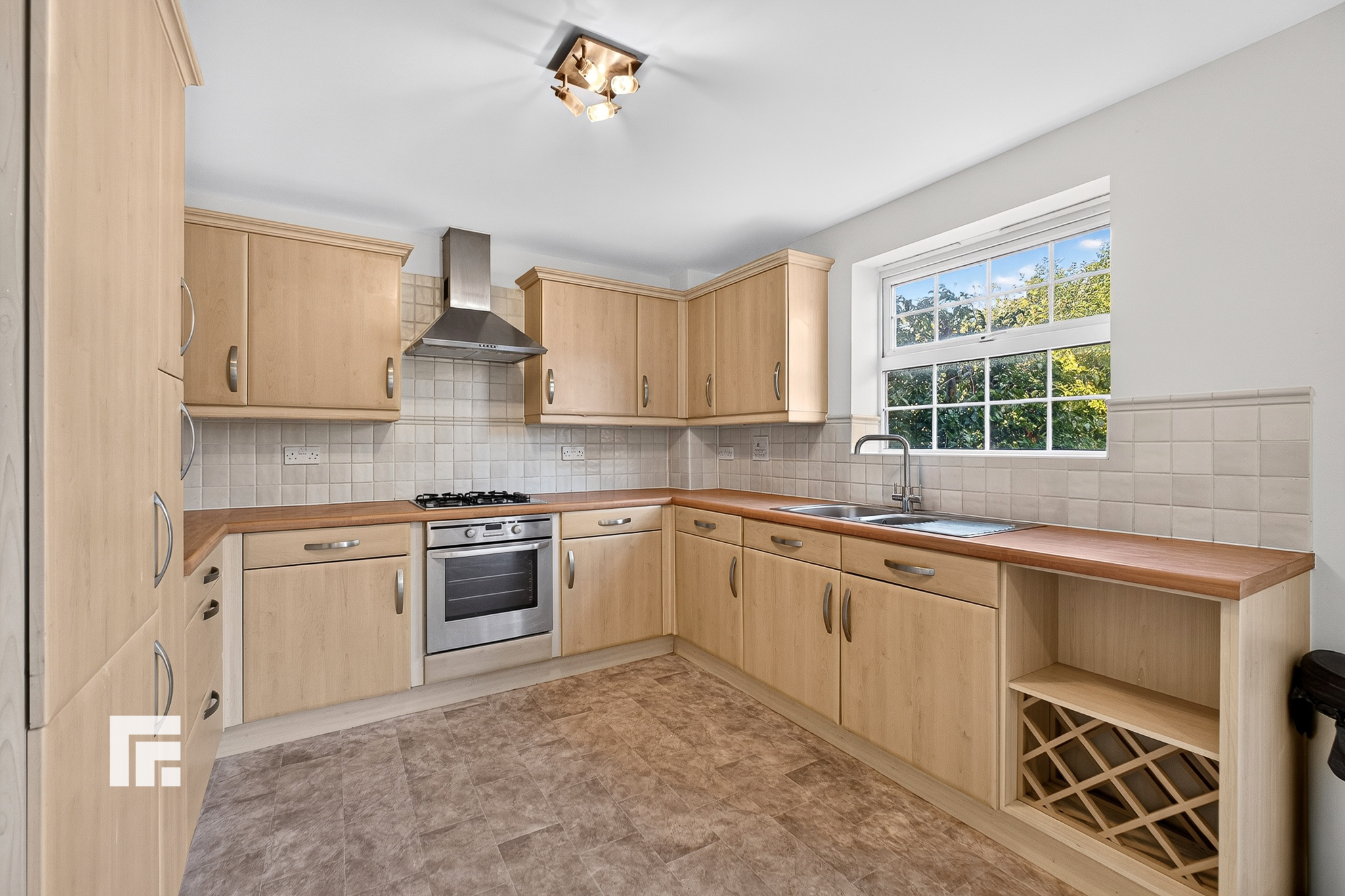 Cambrian Crescent, Marshfield, CF3, photo 12