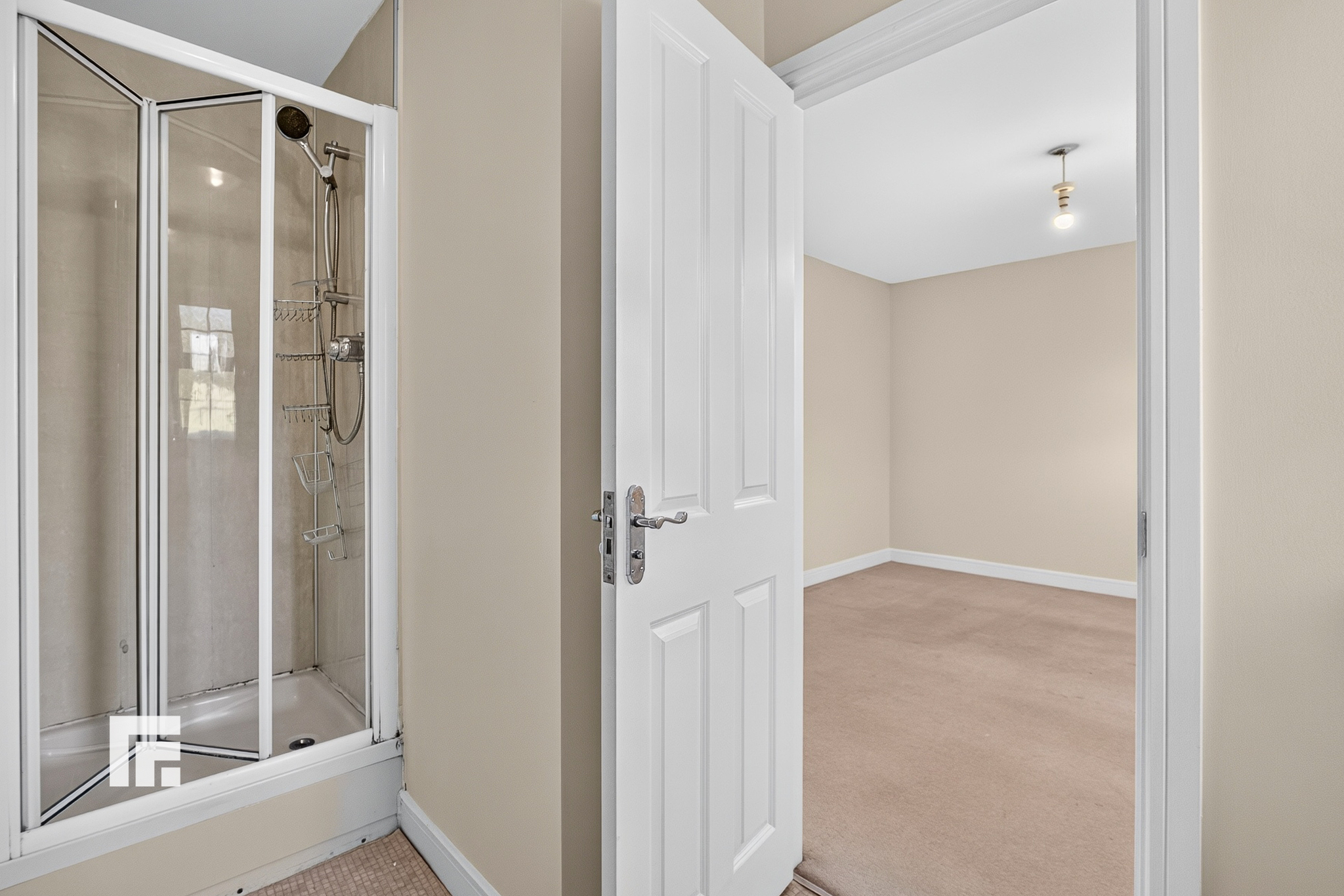 Cambrian Crescent, Marshfield, CF3, photo 8