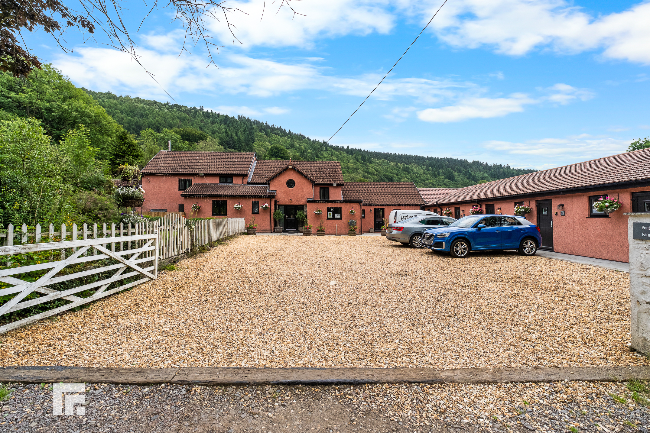 Pontygwaith Treharris CF46 5PD, photo 77