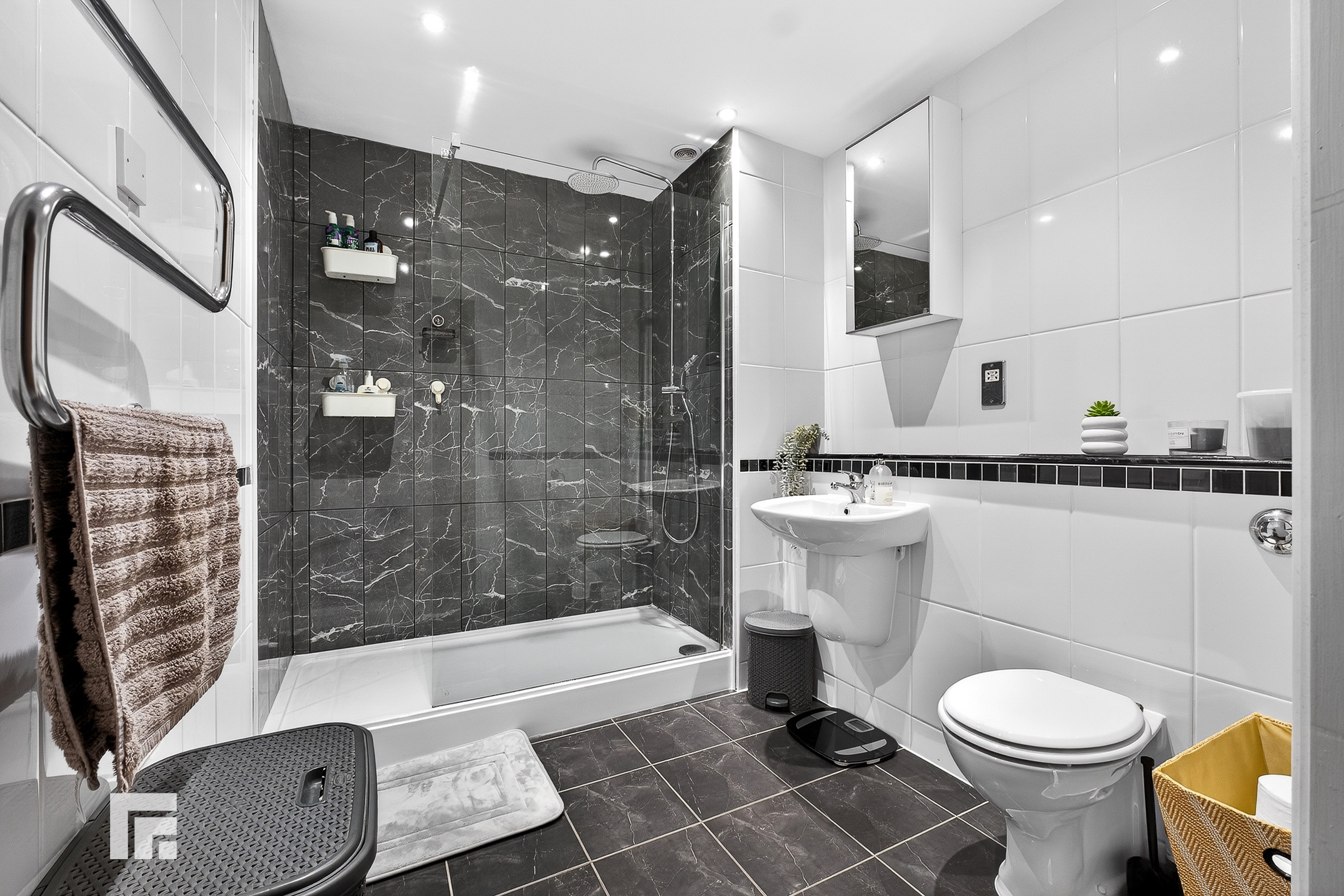 Porto House, Penstone Court, Century Wharf, Cardiff, photo 7