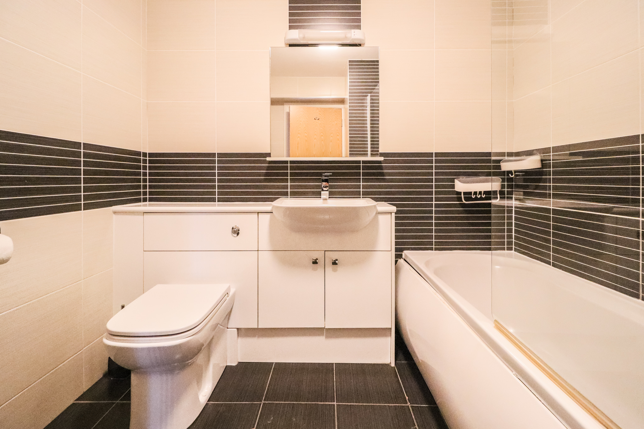 The Abode, Manor Street, Heath, Cardiff, photo 7