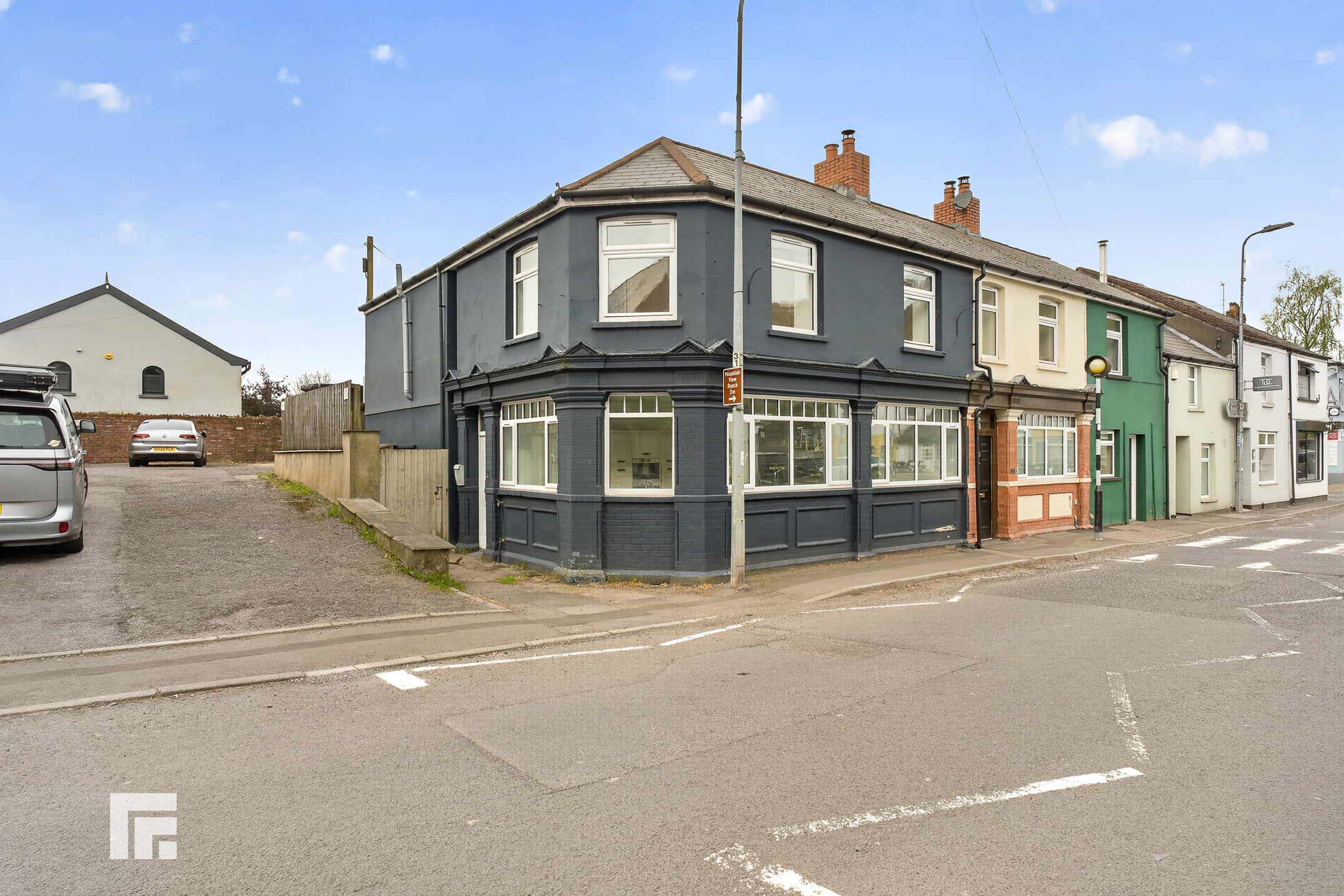 The Mews Merthyr Road Tongwynlais Cardiff CF15 7LG