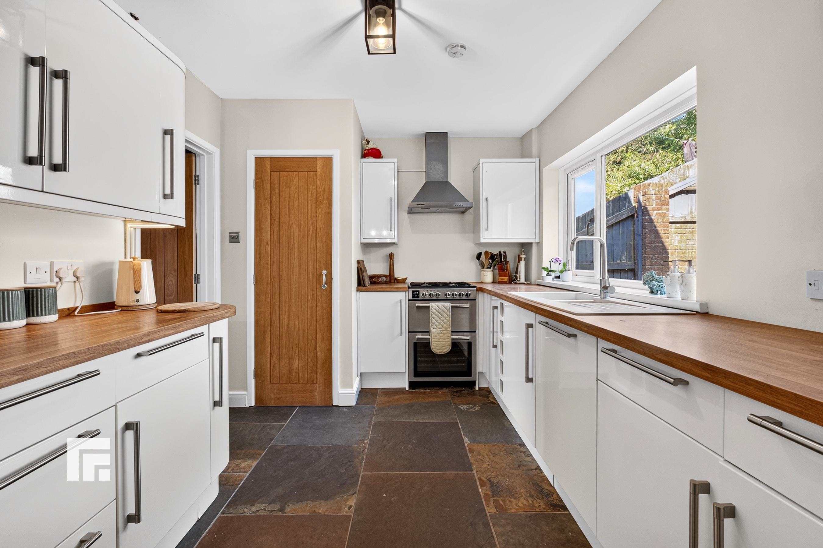 Abbey Close Taffs Well Cardiff CF15 7RS