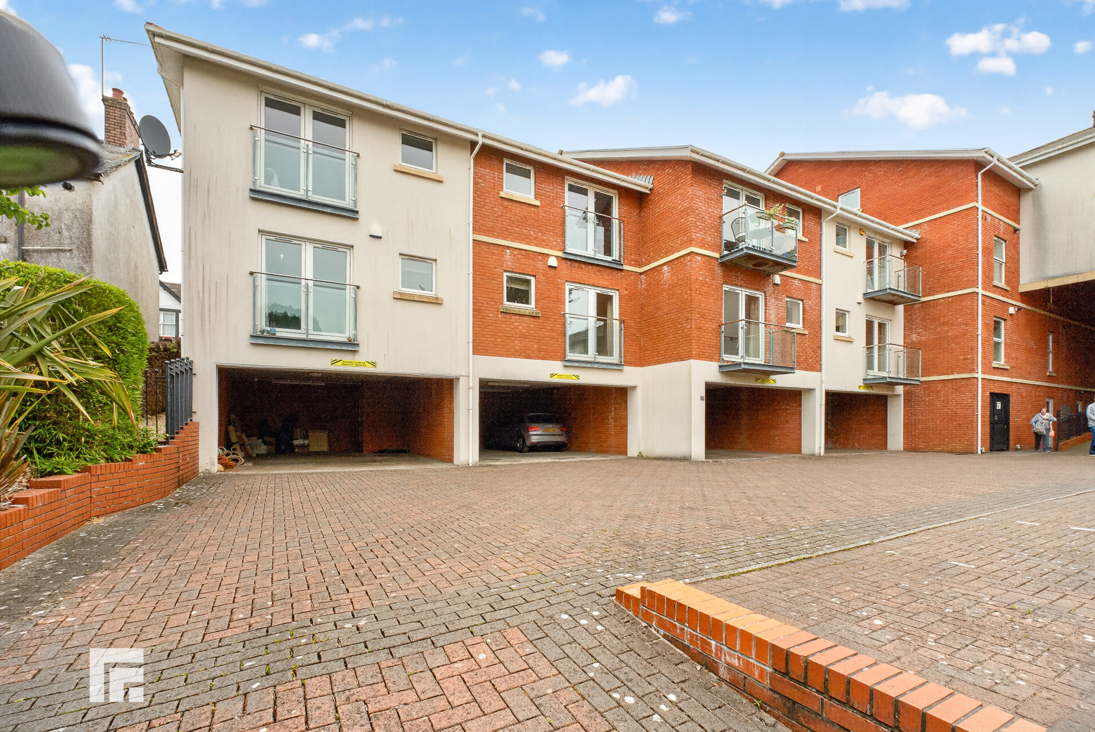 Clive Road, Canton, CF5