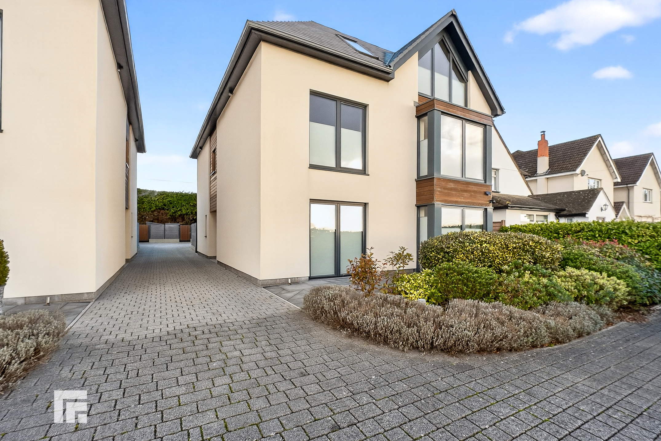 Llantrisant Road, Groesfaen, CF72, photo 48