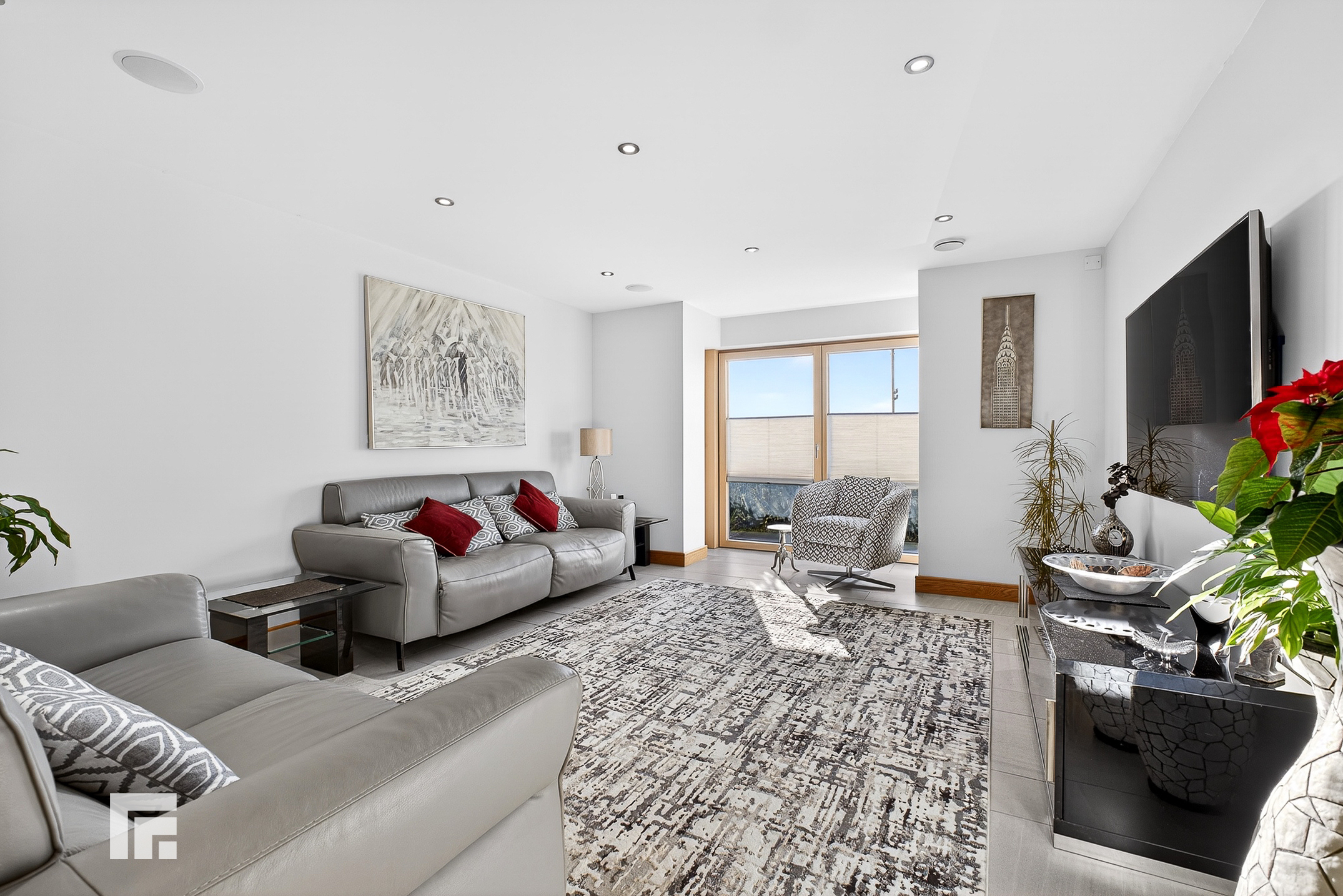 Llantrisant Road, Groesfaen, CF72, photo 9