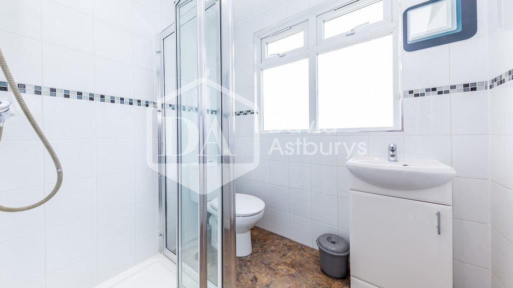 Stirling Road, Wood Green, London, photo 9