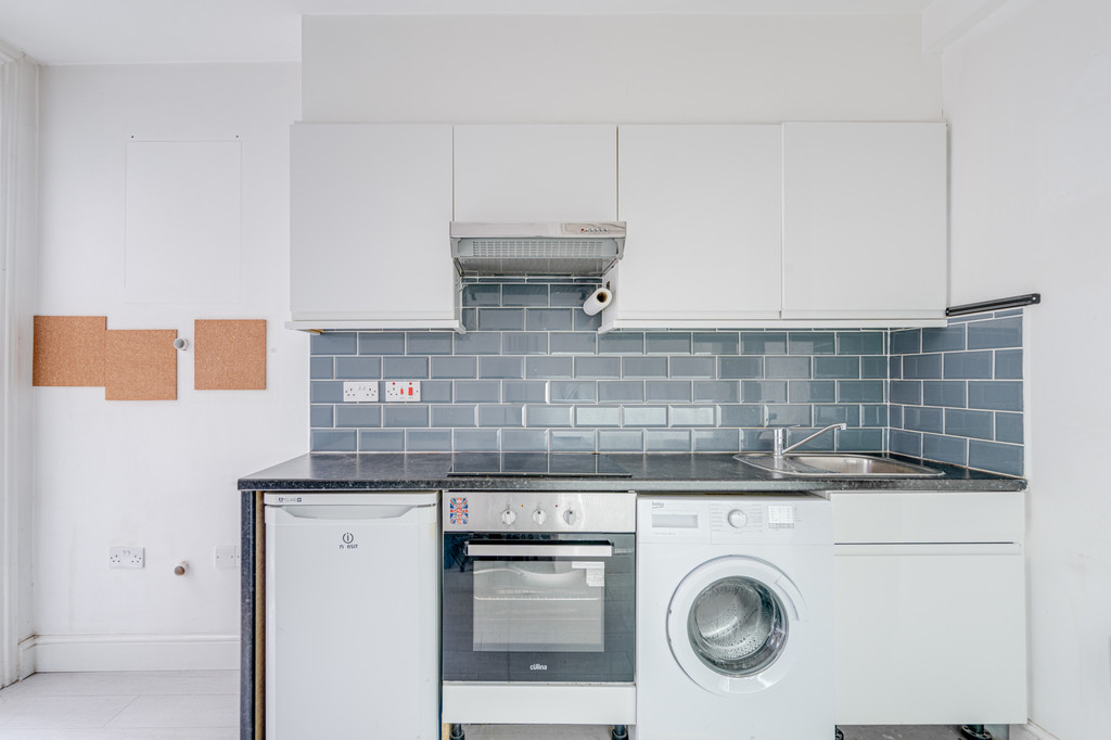 Willingdon Road, Turnpike Lane, London, photo 3
