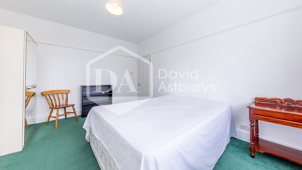 Stirling Road, Wood Green, London, photo 4