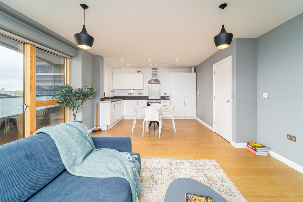 Albert Road, Queens Park NW6, photo 2