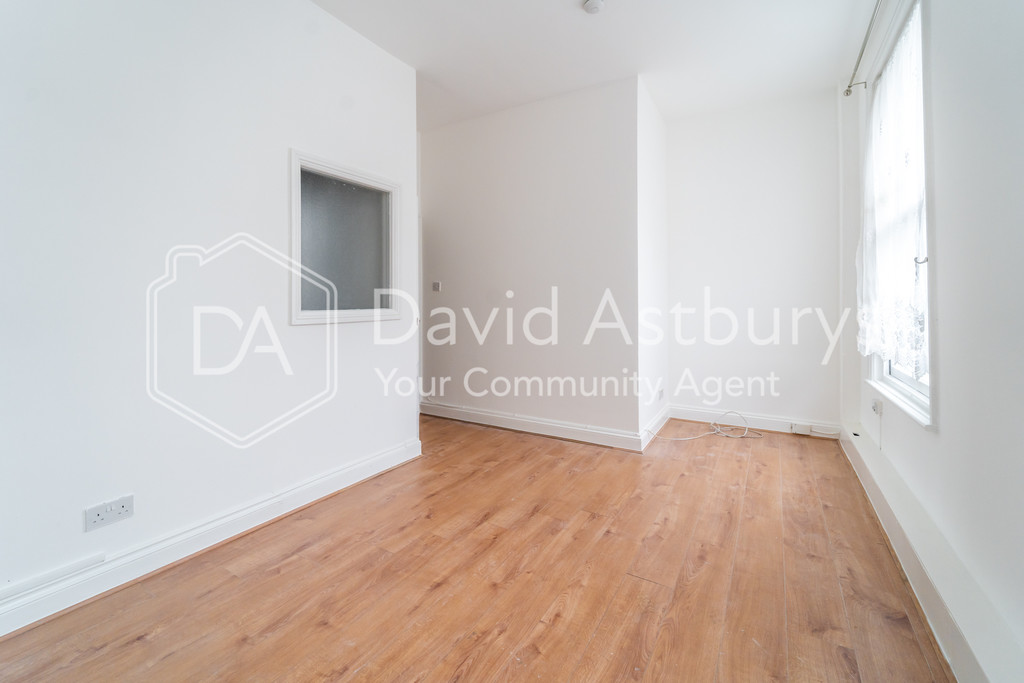Tollington Way, Holloway