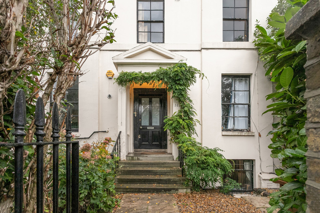 Albion Road, Stoke Newington, London, N16