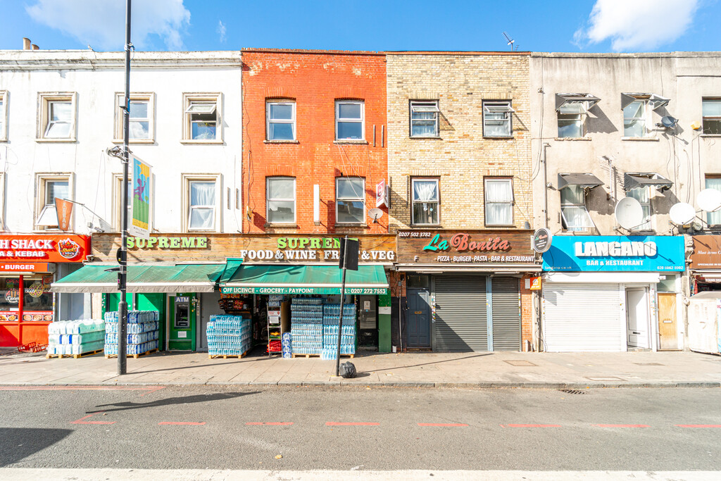 Seven Sisters Road, Finsbury Park, London, photo 7