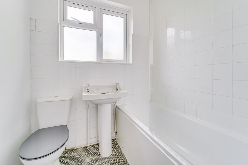 Palmerston Road, Bounds Green, London, photo 7