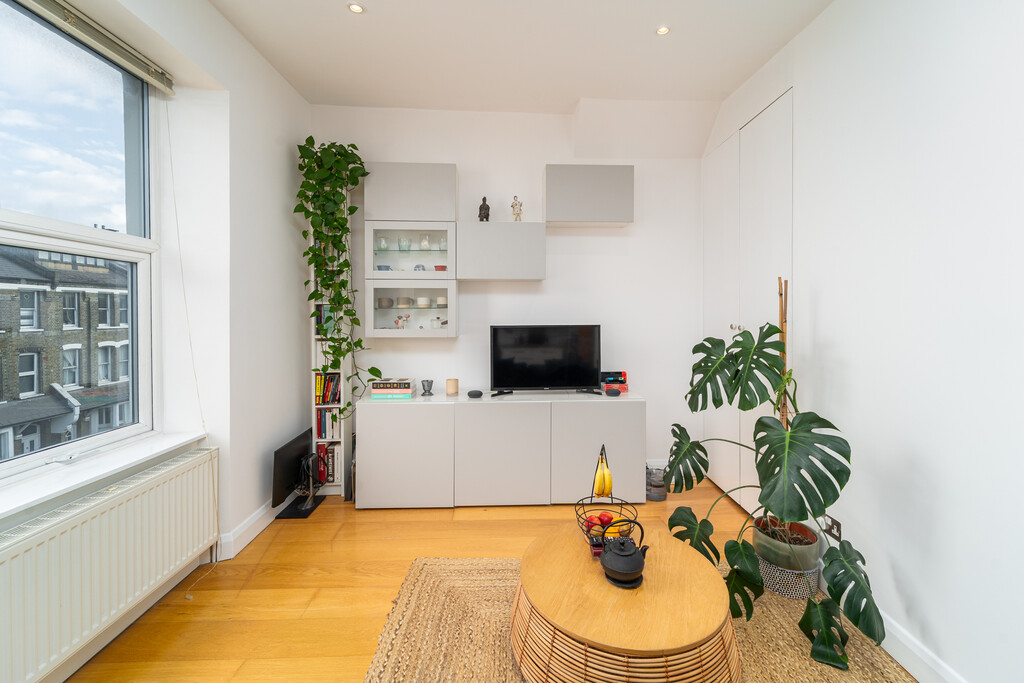 Maygrove Road, NW6, photo 2